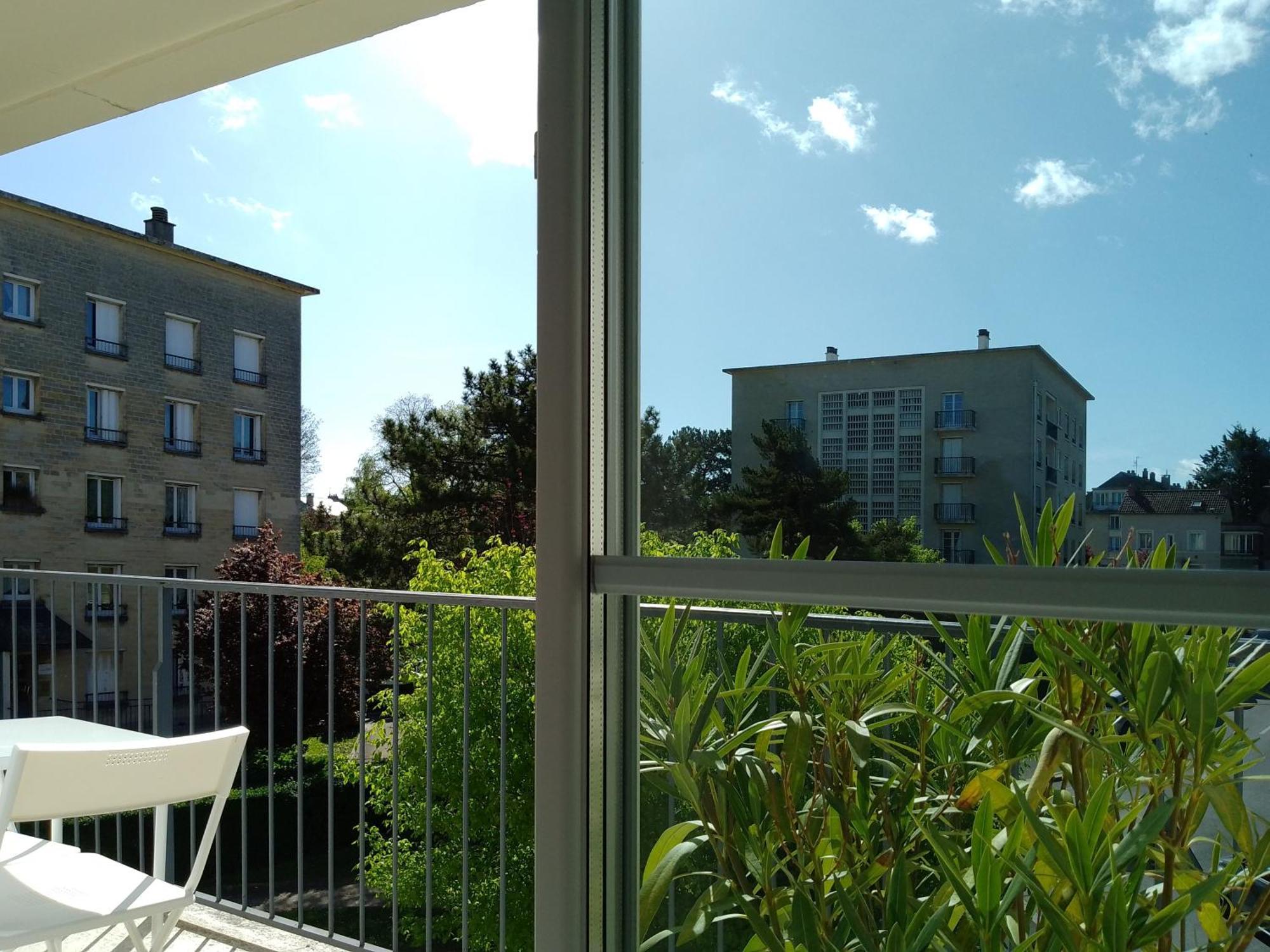 Downtown Apartment Caen